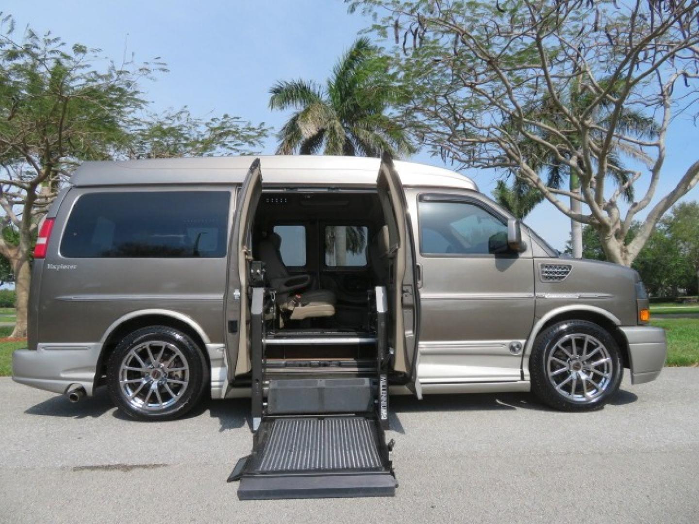 2013 /Beige Two Tone GMC Savana RV G1500 3LT (1GDS7DC45D1) with an 5.3L V8 OHV 16V engine, 4-Speed Automatic transmission, located at 4301 Oak Circle #19, Boca Raton, FL, 33431, (954) 561-2499, 26.388861, -80.084038 - You are looking at a Gorgeous 2013 GMC Savana 1500 High Top Conversion Van Explorer Limited SE Package Handicap Wheelchair Conversion Van with 72K Original Miles, Side Entry Braun Millennium Series Wheelchair Lift, Rubber Floor, Q-Straint Tie Down System, Navigation, Back Up Camera, Huge flat Screen - Photo#39